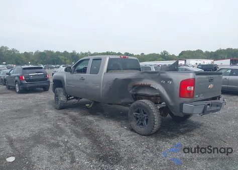 2008 Chevrolet Silverado K1500 z USA, uszkodzony, nr VIN 1GCEK19068E199370